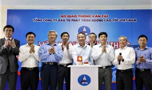 Ai sẽ thay ông Trần Xuân Sanh - Cục trưởng Cục QLXD & CLCTGT (thứ 3, trái qua) từ 1/7/2017?