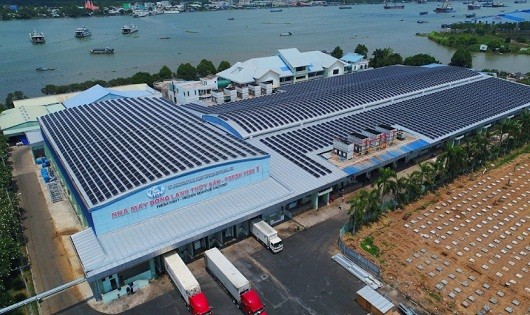 Những tấm pin năng lượng mặt trời đã được lắp đặt tại Nhà máy đông lạnh thủy sản IDI