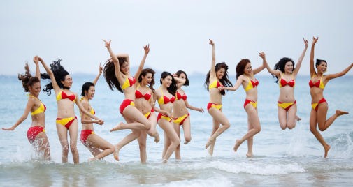 Sự kiện được trông đợi nhất mùa hè này: Bikini Vietjet đốt cháy bãi biển Đà Nẵng
