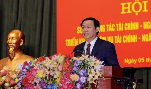 Phó thủ tướng Vương Đình Huệ giao nhiệm vụ cho ngành tài chính cần quyết liệt hơn trong triển khai tái cơ cấu TTCK