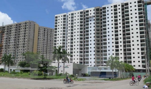 Các căn hộ khu nhà cao tầng phía Đông quận 2 TP. Hồ Chí Minh. (Ảnh: Hoàng Hải/TTXVN)