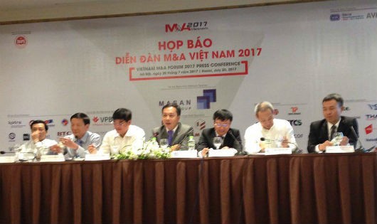 Ông Lê Trọng Minh, Tổng Biên tập Báo Đầu tư, Trưởng Ban tổ chức M&A 2017 phát biểu tại Họp báo công bố Diễn đàn tại Hà Nội sáng 20/7/2017