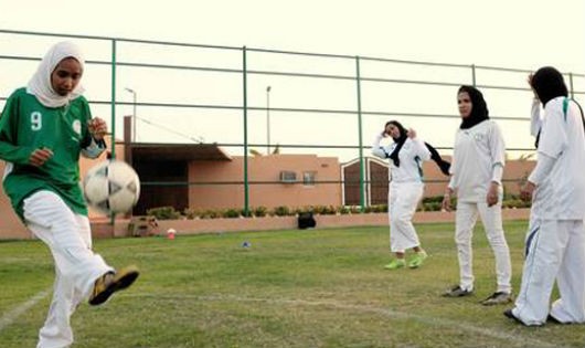 Nữ sinh Ả Rập được tham gia hoạt động thể thao ở trường học. (Ảnh minh họa)