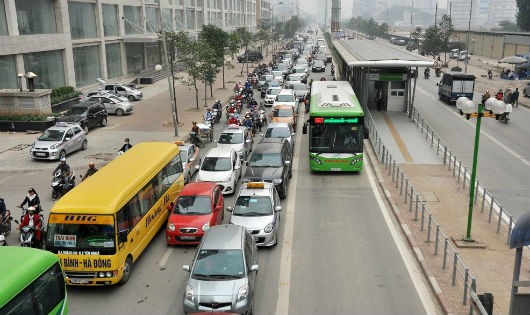 KTNN đã cảnh báo Dự án BRT của Hà Nội khó đạt được mục tiêu đề ra, thậm chí có nguy cơ sẽ gia tăng tình trạng ùn tắc