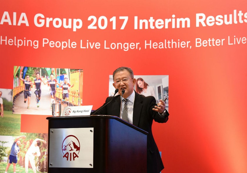 Ông Ng Keng Hooi, Chủ tịch kiêm Tổng Giám đốc Tập đoàn AIA tại buổi họp báo Công bố kết quả kinh doanh 6 tháng đầu năm của Tập đoàn