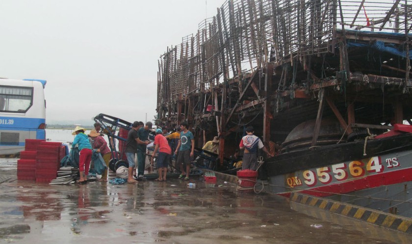 Nhiều ngư dân tại huyện Núi Thành, Thăng Bình không nhận được tiền hỗ trợ dầu