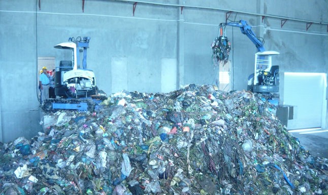 Xử lý rác thải bằng công nghệ sinh học, một trong những biện pháp tiên tiến và hiệu quả, nhưng còn rất ít tại Việt Nam (Ảnh minh hoạ)