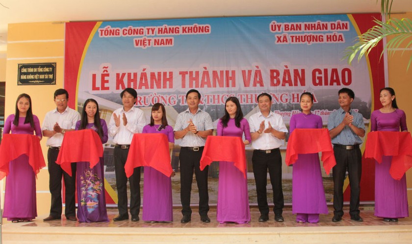 Vietnam Airlines tài trợ trường học cho huyện Minh Hóa (Quảng Bình) - 1/61 huyện nghèo của cả nước