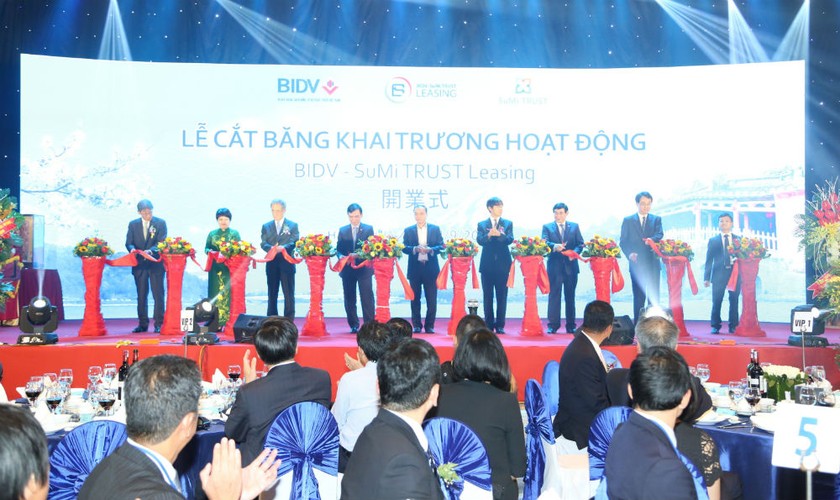 Với việc khai trương Công ty cho thuê tài chính liên doanh đầu tiên tại Việt Nam, thị trường cho thuê tài chính Việt Nam có 12 công ty