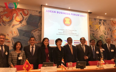 Diễn đàn Doanh nghiệp ASEAN lần thứ 1. Ảnh VOV