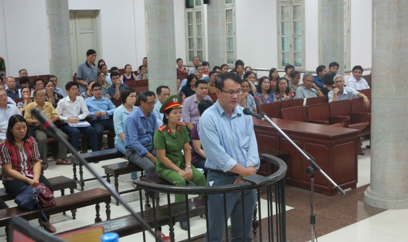 Bị cáo Nguyễn Trường Sơn tại tòa