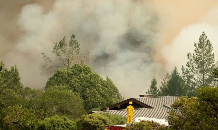 Ít nhất 23 người thiệt mạng trong vụ cháy rừng khủng khiếp ở Mỹ