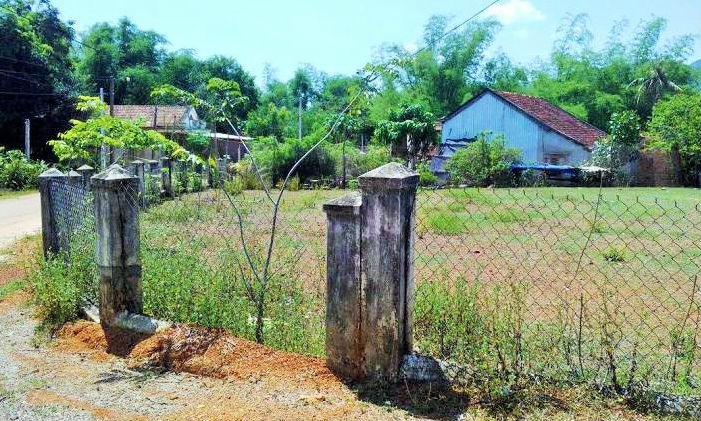 Một phần khu đất và nhà ở hộ ông Sơn đang quản lý, sử dụng tại thôn 
Phước Thung