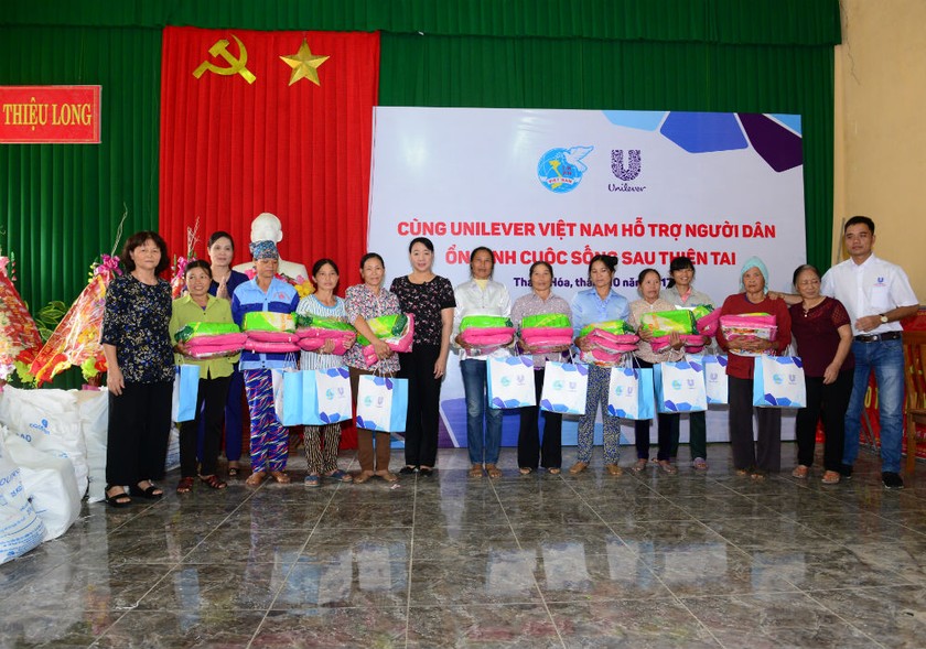 Unilever Việt Nam hỗ trợ người dân ổn định cuộc sống sau thiên tai
