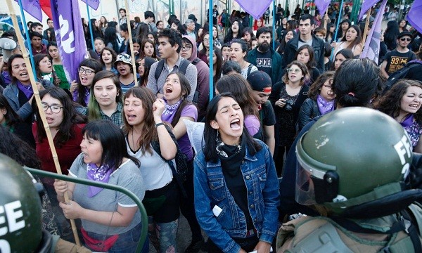 Tuần hành phản đối bạo lực giới ở Chile