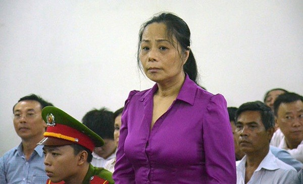 Bị cáo Trương Thị Tuyết Nga tại phiên tòa tại phiên tòa sơ thẩm