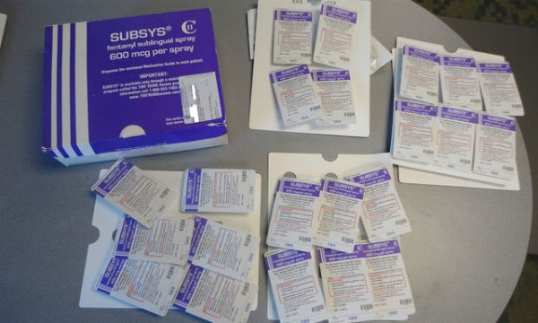 Hình ảnh những gói thuốc Fentanyl được cơ quan điều tra Mỹ cung cấp cho Reuters. Ảnh Tuoitre.vn