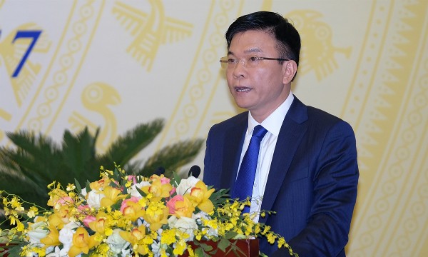 Bộ trưởng Lê Thành Long báo cáo tại Hội nghị trực tuyến của Chính phủ với các địa phương