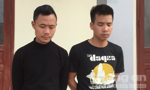 Hai đối tượng trộm tiền tại cơ quan công an. Ảnh congan.com.vn
