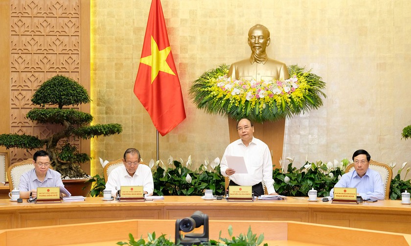 Thủ tướng Chính phủ Nguyễn Xuân Phúc chủ trì phiên họp Chính phủ thường kỳ tháng 4/2018
