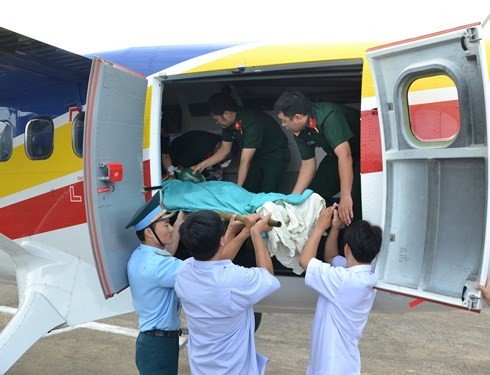 Chiều ngày 23/5, Bộ Quốc phòng đã điều động máy bay của Binh đoàn 18 bay ra đảo Trường Sa lớn để đưa bệnh nhân về bờ cấp cứu. Ảnh minh họa: Dân Trí/VOV