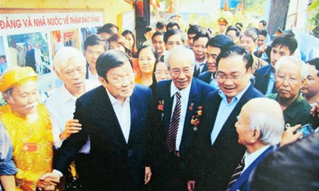 Nguyên Chủ tịch nước Trương Tấn Sang trong một lần đến thăm Bảo tàng