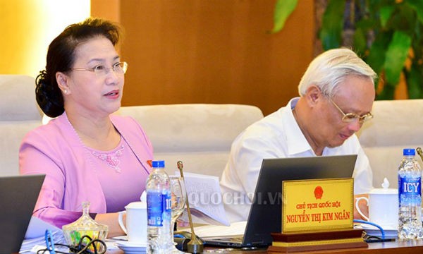 Chủ tịch Quốc hội Nguyễn Thị Kim Ngân cho ý kiến tại phiên họp