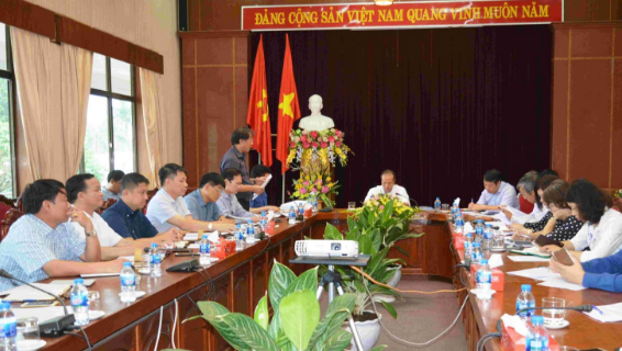 Đồng chí Nguyễn Việt Đức – Tổng giám đốc  báo cáo tình hình hoạt động sản xuất kinh doanh của TCT GVN