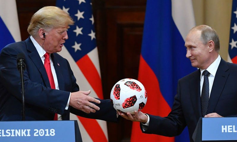 Ông Trump và ông Putin tại họp báo sau cuộc gặp
