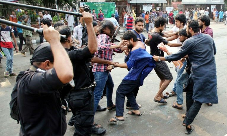 Cảnh sát và dân thường ẩu đả trong chiến dịch chống ma túy ở Bangladesh