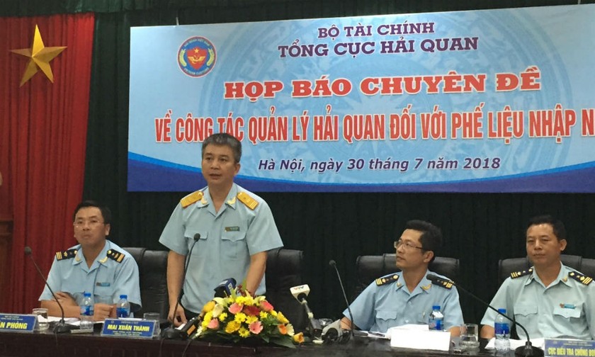 Phó Tổng cục trưởng Tổng cục Hải quan Mai Xuân Thành chủ trì Hội nghị