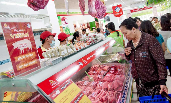 Người tiêu dùng đang có thói quen sử dụng thịt tươi (“thịt ấm”) ngay sau khi giết mổ và thịt lạnh đông