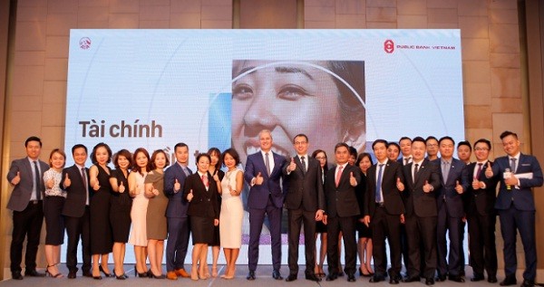 Với thông điệp “tài chính trong tầm tay”, AIA Việt Nam và Public Bank Việt Nam sẽ cùng phối hợp chặt chẽ nhằm mang tới những sản phẩm tài chính - bảo hiểm toàn diện đồng thời nâng cao trải nghiệm khác biệt cho nhóm khách hàng cá nhân