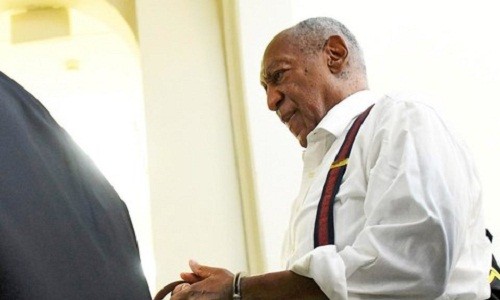 Bill Cosby sau buổi xét xử. Ảnh: Reuters