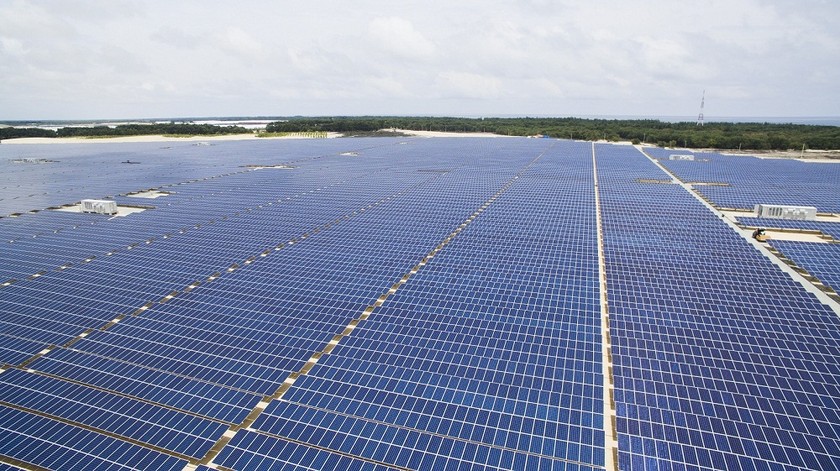 145.560 tấm pin năng lượng mặt trời hiện đại được lắp đặt tại Nhà máy Điện mặt trời TTC Phong Điền