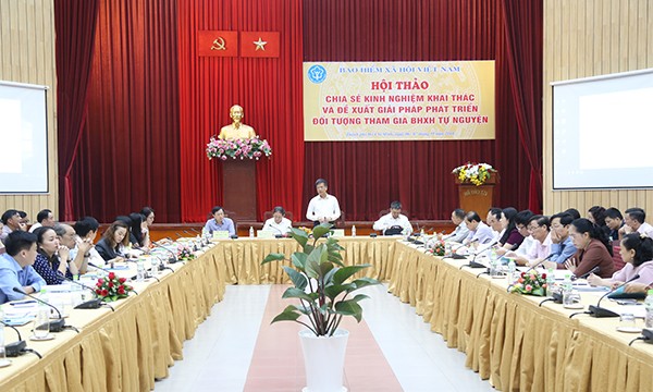 Phó Tổng Giám đốc BHXH Việt Nam phát biểu tại Hội thảo