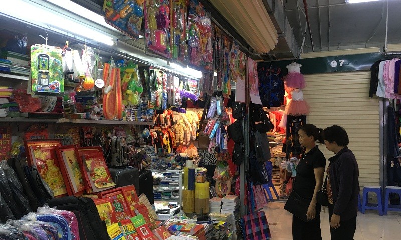 Một góc tầng hầm TTTM chợ Trương Định - nơi bố trí khu vực chợ truyền thống