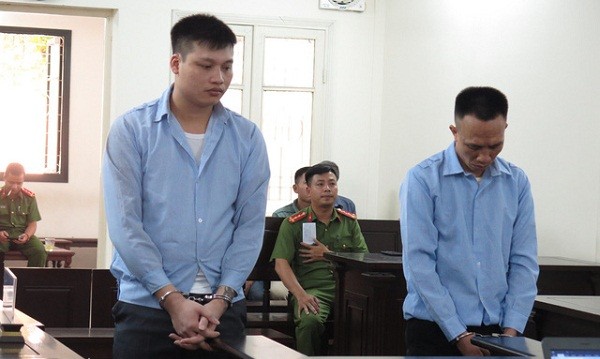 Các bị cáo Nông Văn Phòng và Khổng Văn Cường tại phiên tòa sơ thẩm