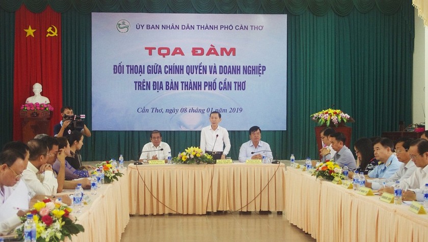 Ông Võ Thành Thống, Chủ tịch UBND TP Cần Thơ khẳng định cộng đồng DN là “xương sống” trong sự phát triển chung của thành phố