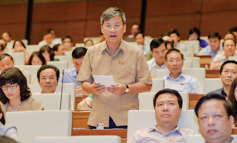 Giáo sư Nguyễn Anh Trí tại nghị trường Quốc hội