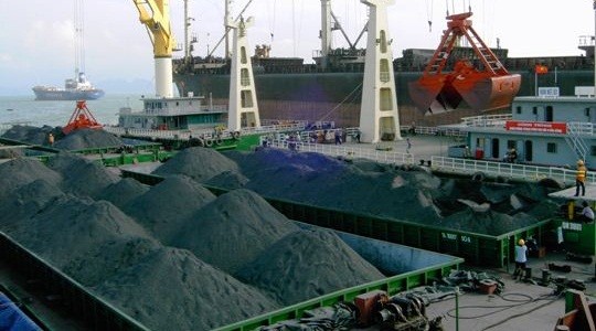Giá trộn than mới theo đề xuất của TKV và Tổng Công ty Đông Bắc cao hơn từ 188.000 - 273.000 đồng/tấn