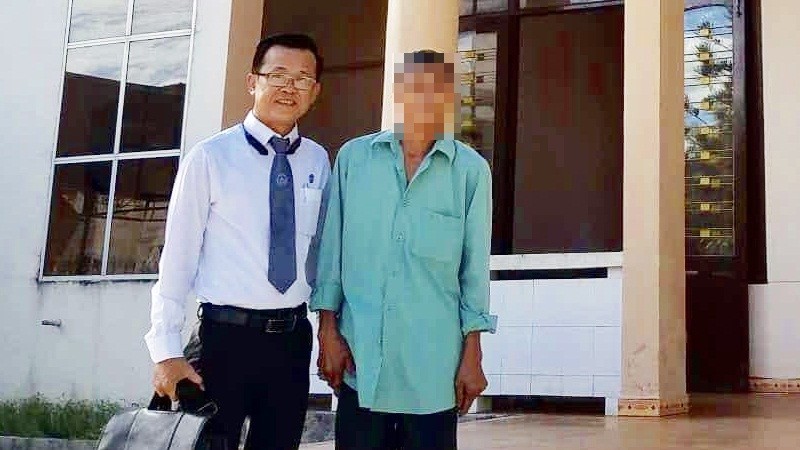 LS Thuận nhận bảo vệ quyền lợi cho người em tật nguyền bị người thân đưa ra tòa tranh chấp mảnh vườn cằn cỗi