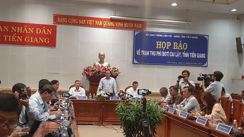 Thứ trưởng Bộ GTVT Nguyễn Nhật chủ trì buổi họp báo