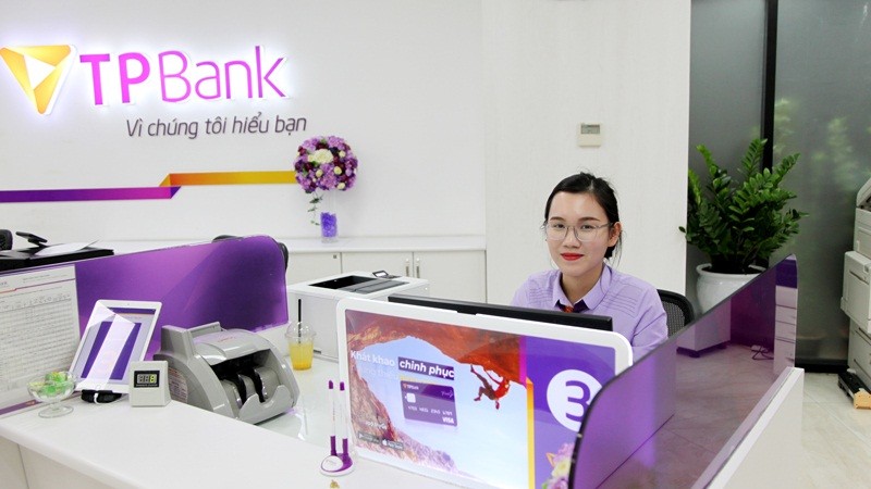 Nhân viên chuyên nghiệp, thân thiện, phòng giao dịch hiện đại, TPBank được đánh giá là một trong những ngân hàng có chất lượng phục vụ tốt nhất Việt Nam