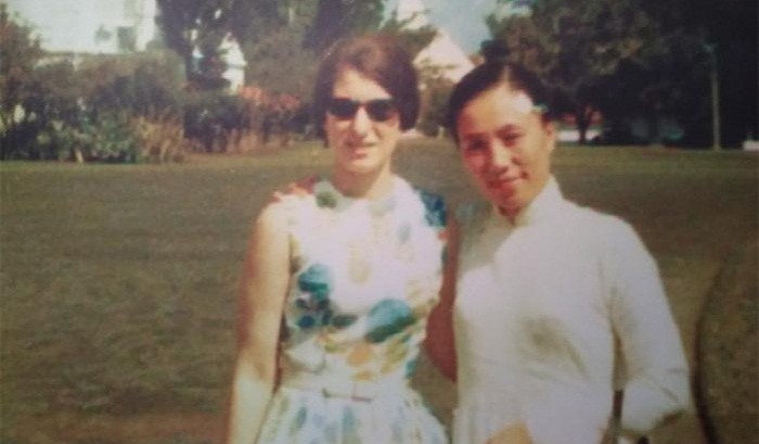 Bà Nancy Hollander và bà Nguyễn Thị Bình năm 1965