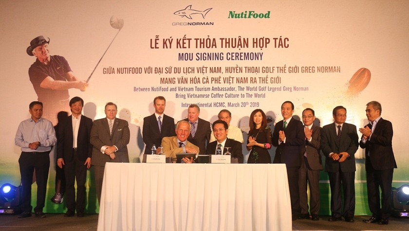 Huyền thoại Golf Greg Norman ký kết hợp tác với Chủ tịch NutiFood Trần Thanh Hải