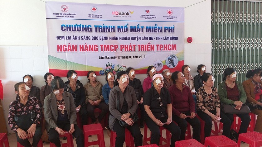 HDBank mang ánh sáng đến cho 300 người nghèo bị đục thủy tinh thể tại Lâm Đồng