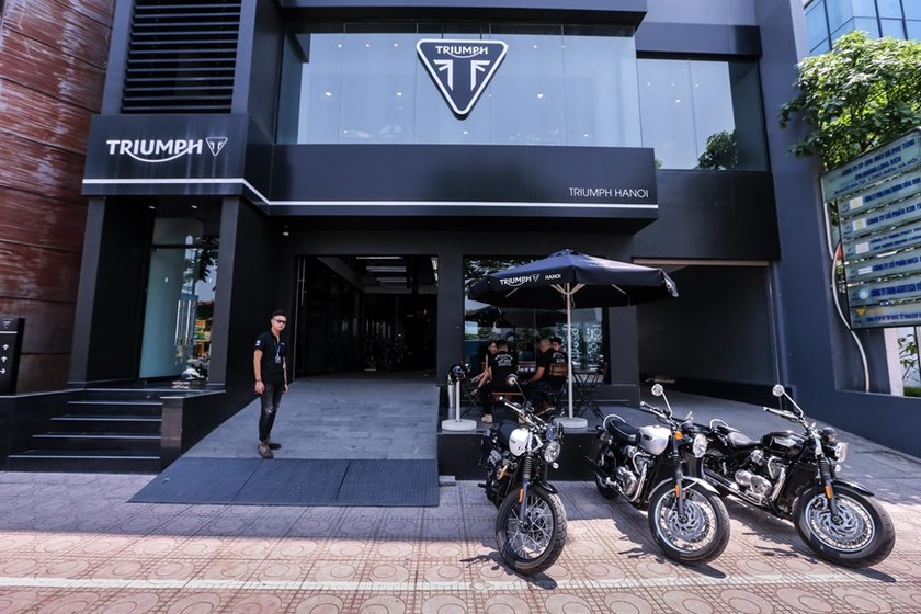 Sau hơn 1 năm bước chân vào thị trường Việt Nam, hãng mô tô Anh Quốc - Triumph Motorcycles đã chính thức tiến quân ra Hà Nội với showroom chính hãng hoạt động từ cuối năm 2018 vừa qua. (Ảnh: Minh Sơn/Vietnam+)