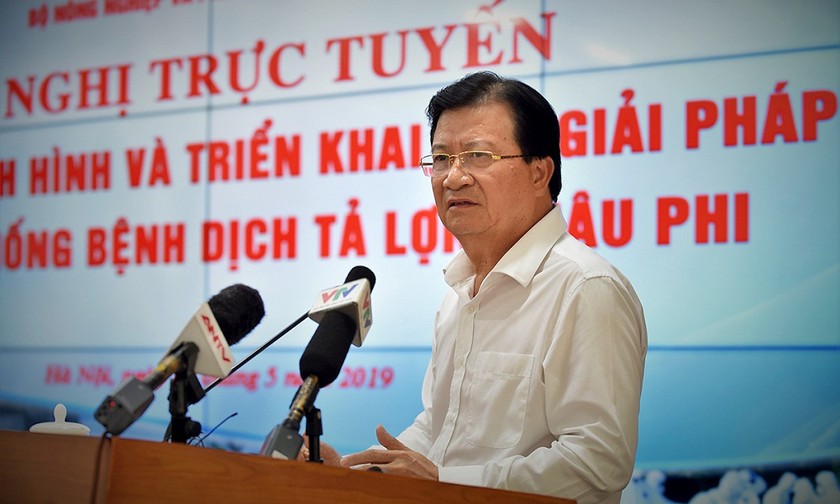 Phó Thủ tướng Trịnh Đình Dũng phát biểu tại hội nghị về đối phó với dịch tả lợn châu Phi  ngày 13/5