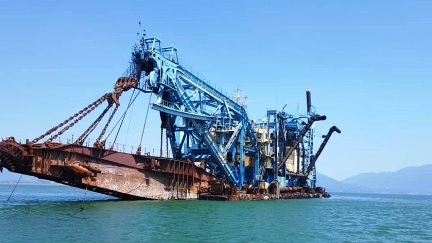 Phát triển kinh tế biển khiến vùng biển Quảng Ngãi đối mặt với việc ô nhiễm từ nhấn chìm 15 triệu m3 vật chất